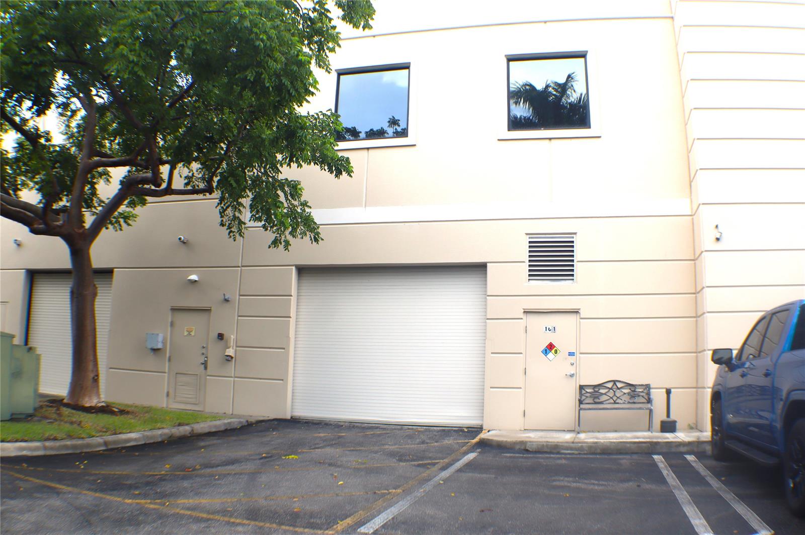 Beautiful Warehouse and Office